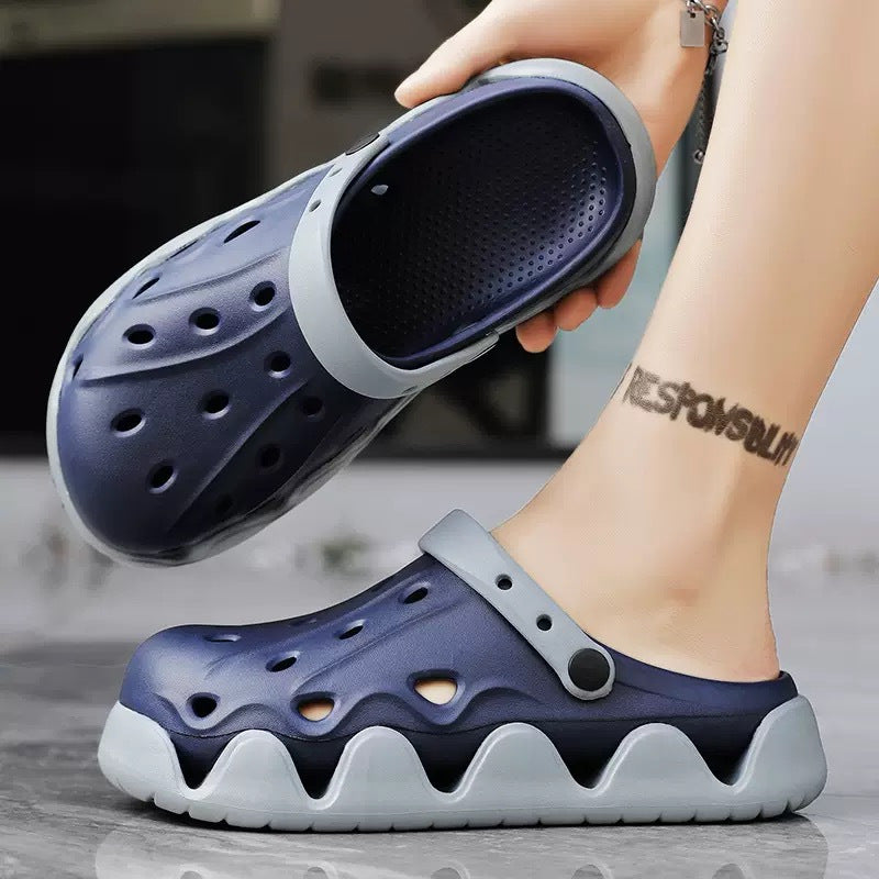 2025 Summer New Thick-Soled Breathable Non-Slip Beach Sandals, Stylish And Water-Draining Casual Flip-Flops.