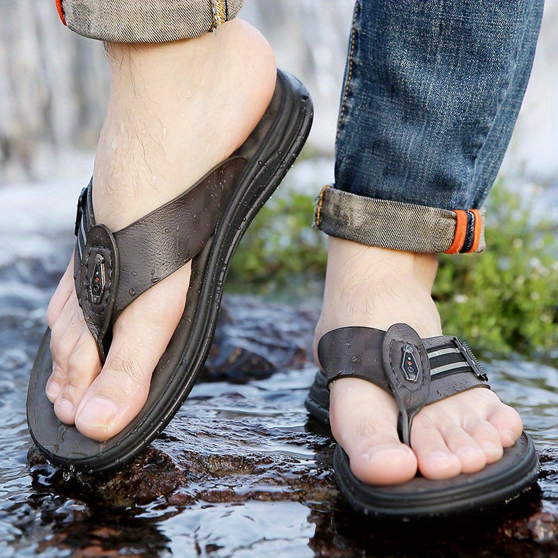 New Trendy Flip-Flops for Home Use, Lazy Slippers, Beach Shoes, Lightweight, Quick-Drying, Odor-Resistant, Wear-Resistant, Comfortable, Soft-Soled Casual Shoes for Men. Summer Outdoor Fashionable And Versatile Home And Bathroom Non-Slip Slippers, 2pcs