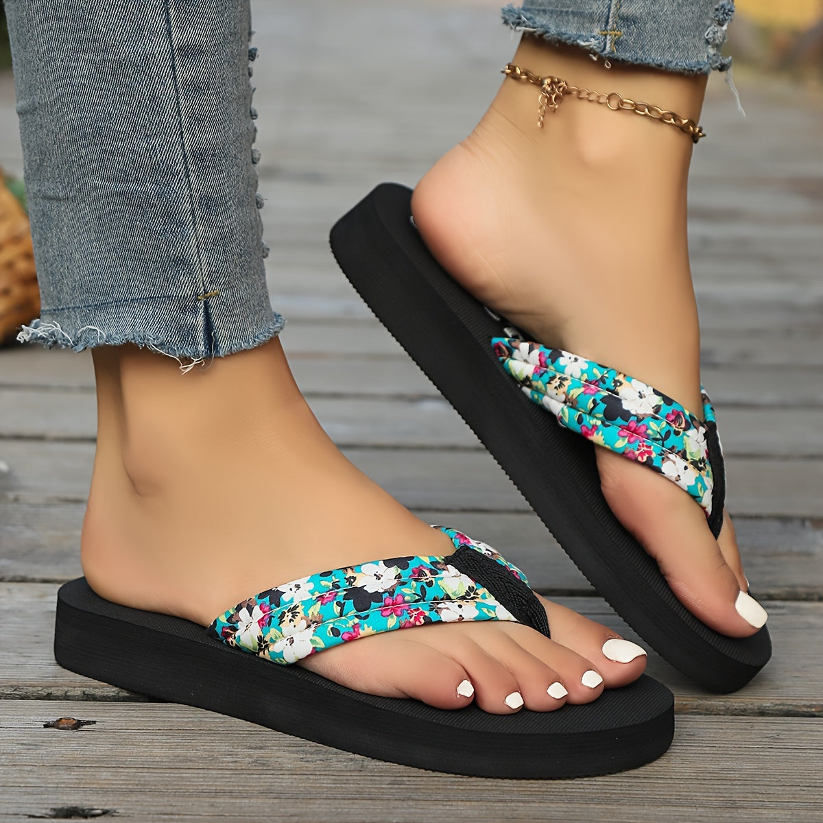 Women's Floral Flip-Flops - Comfortable Summer Beach Sandals with Soft EVA Sole, Breathable Fabric Upper