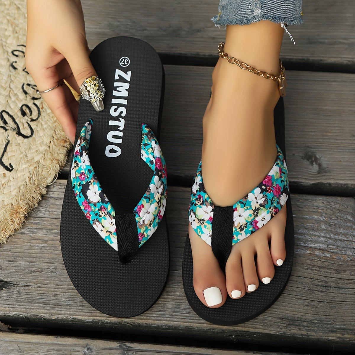 Women's Floral Flip-Flops - Comfortable Summer Beach Sandals with Soft EVA Sole, Breathable Fabric Upper