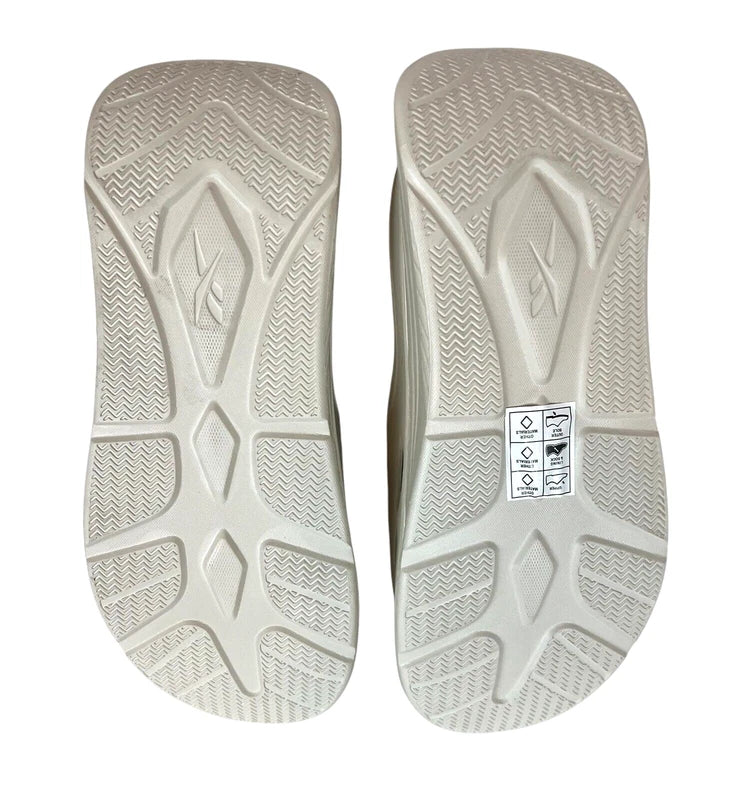 Reebok Molded Comfort Slide Sandals  Men's Size 9  NWOB  Beige  Water Friendly