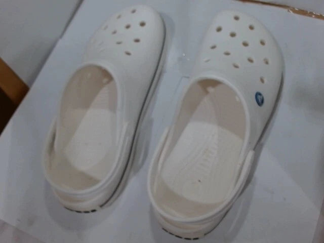 UsedVeryGood_Crocs Unisex-Adult Crocband Clog, White, 11 Men/13