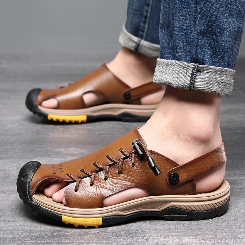 Summer Men's Sandals Non-slip Sneakers Wearproof Lightweight Beach Slipper